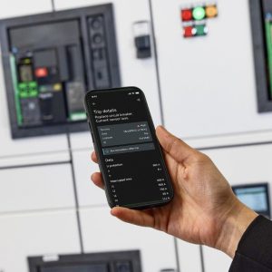 11 Schneider Electric launches MasterPacT MTZ Active air circuit breaker for sites that need enhanced safety and usability