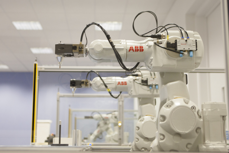 30449156515 d38a8ab9d9 k Seminar provides step-by-step guide to improving your productivity with robots