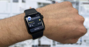 Carton Magazine Fill Levels displayed on Smart Watch SICK’s Fill Level Monitoring Keeps Packaging Machines Topped Up