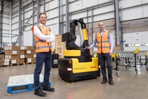 DHL20 20Saul20Resnick20Tim20Tetzlaff20and20Boston20Dynamic20Stretch DHL to deploy 1,000+ additional robots across UK operations