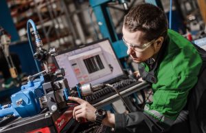 Global Service Center with caption scaled e1720599682379 Valmet announces first major upgrade of its popular D3 DCS post-acquisition