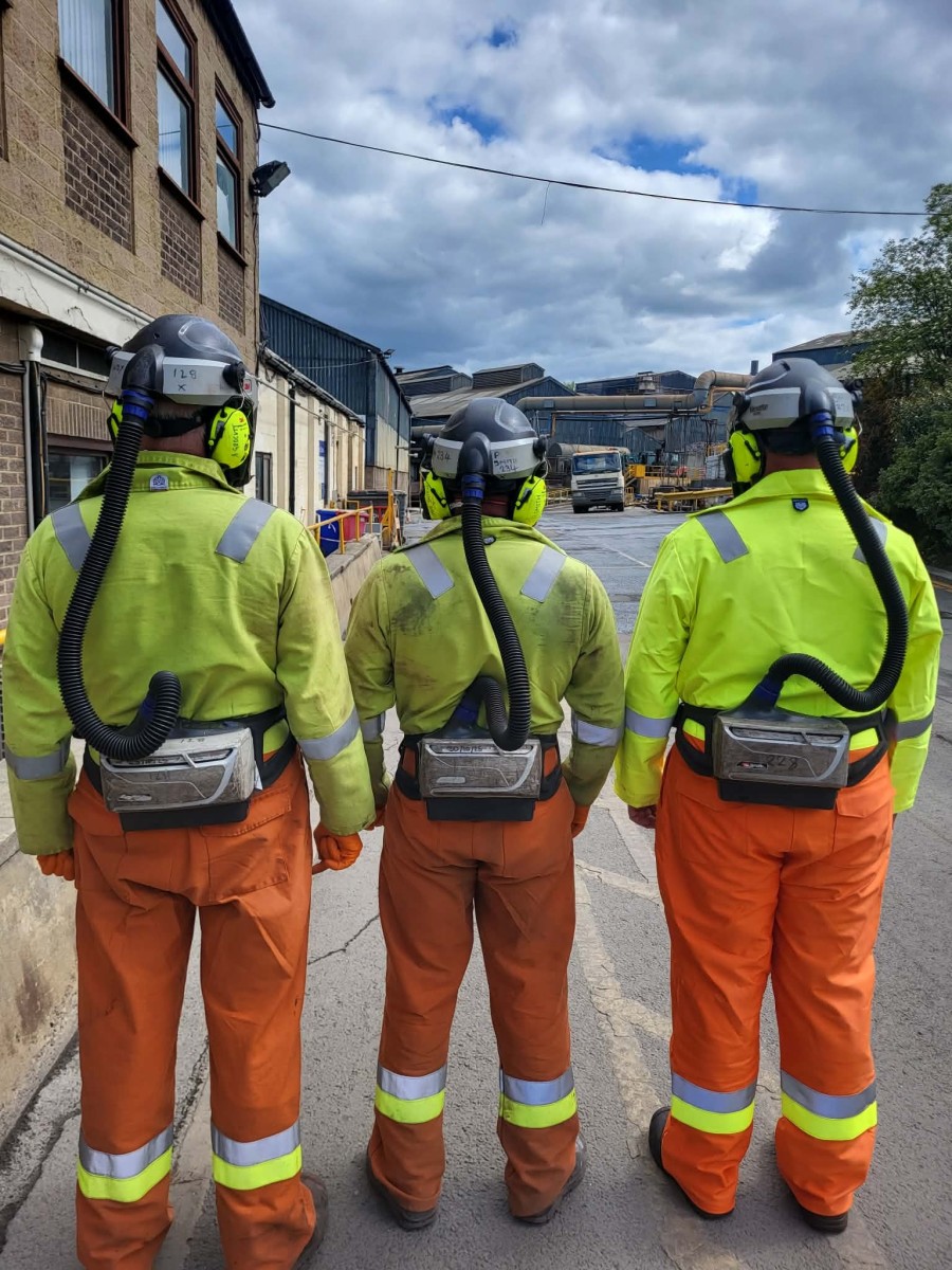 HJ Enthoven reduces workplace lead exposure risk with PPE-compatible communications solution