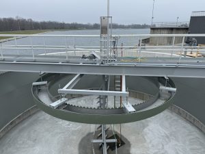 Lakesides Clarifier removes all types of settleable solids Clear choice for enduring wastewater equipment at Heritage Lake