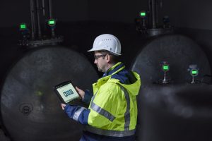 Micropilot FMR6xB Industry picture Chemical Endress+Hauser - Meeting the highest demands in level measurement