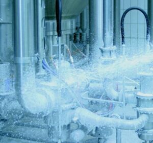SBZ224 app 1 ifm releases new flow sensor for high-pressure applications