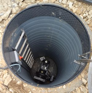 The20dry well20Landia20pump2c20which20is20used20at20numerous20pig20farms New Pig Slurry Store with pump & mixer works wonders for farmer’s crops