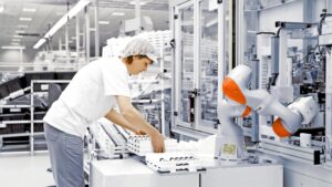 Web Image AG Future production fast forward 06 1 Effective Automation; When Efficiency is of the Essence