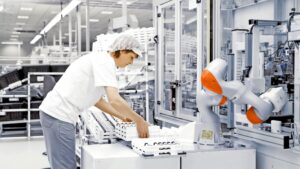 Web Image AG Future production fast forward 06 Effective Automation; When Efficiency is of the Essence